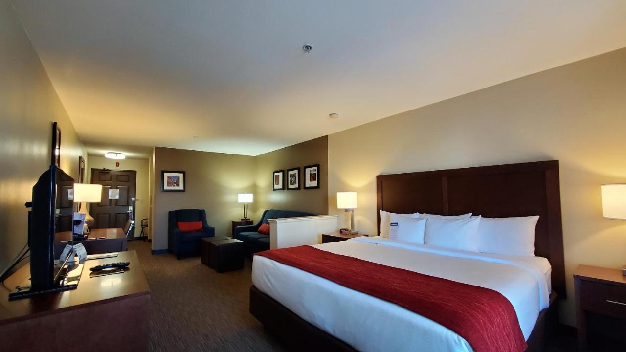 Comfort Inn & Suites Tempe Phoenix Sky Harbor Airport Exterior foto