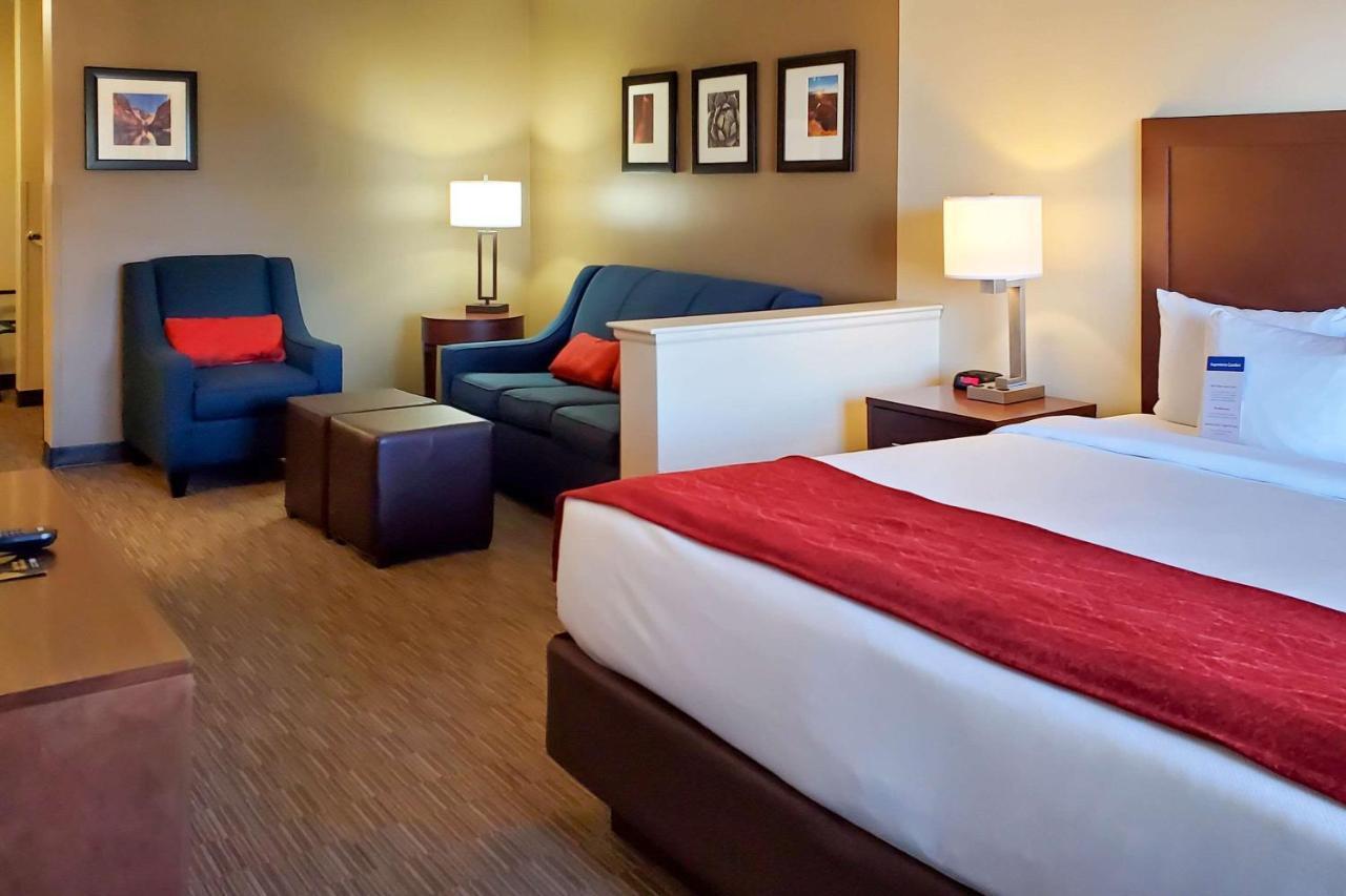 Comfort Inn & Suites Tempe Phoenix Sky Harbor Airport Exterior foto